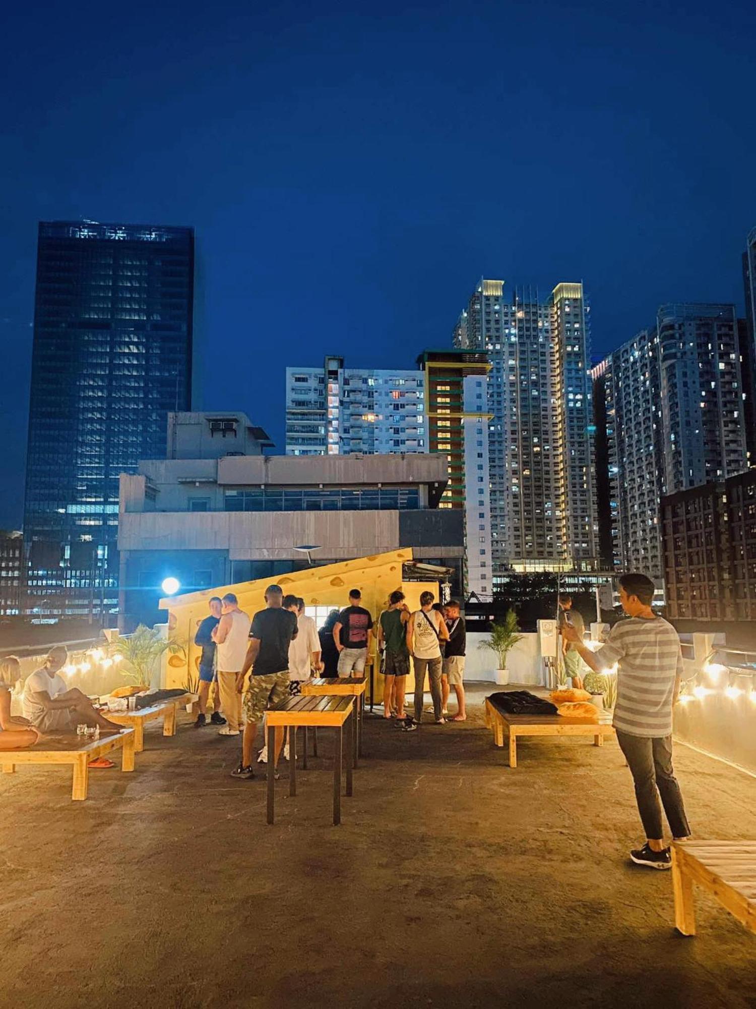 Cheese Hostel Manila Makati City Екстериор снимка