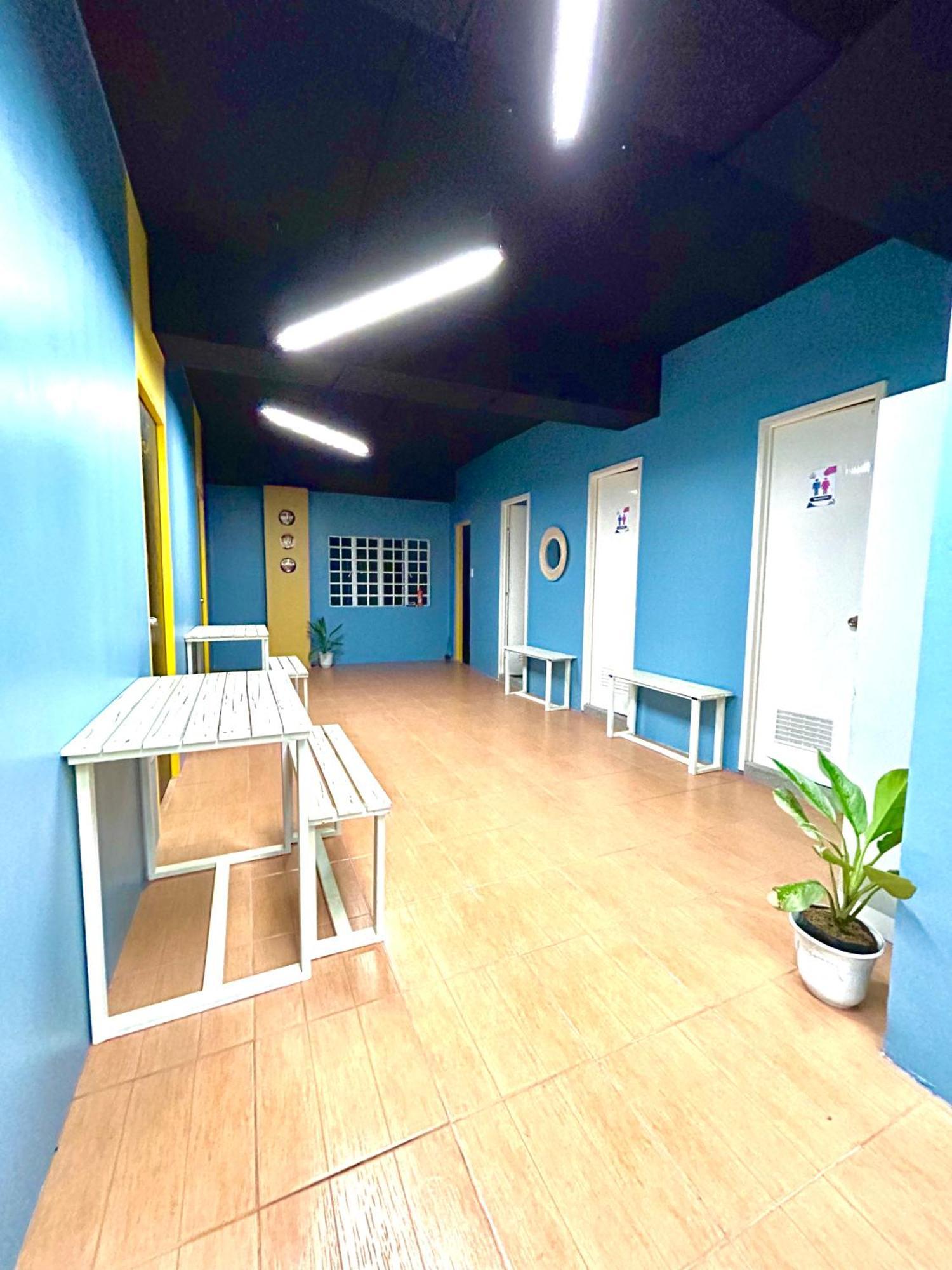 Cheese Hostel Manila Makati City Екстериор снимка