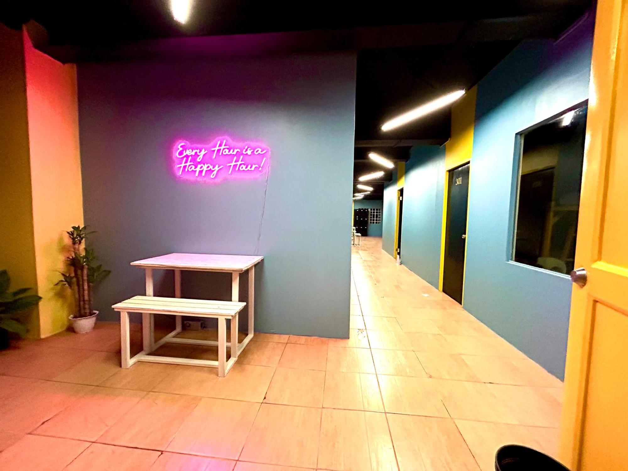 Cheese Hostel Manila Makati City Екстериор снимка