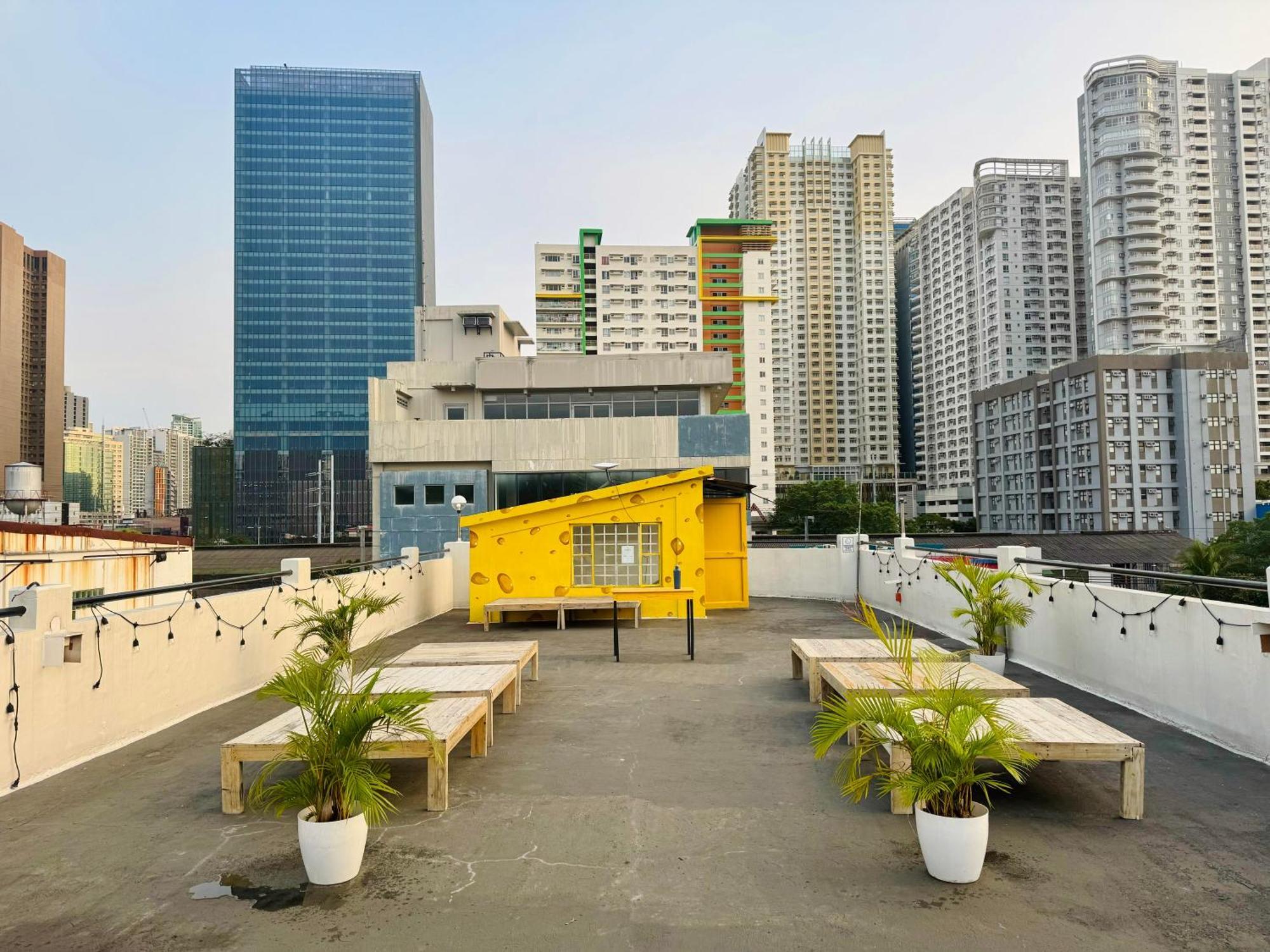 Cheese Hostel Manila Makati City Екстериор снимка