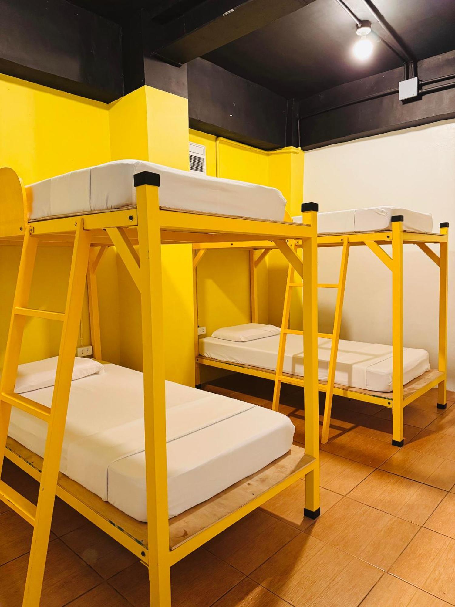 Cheese Hostel Manila Makati City Екстериор снимка