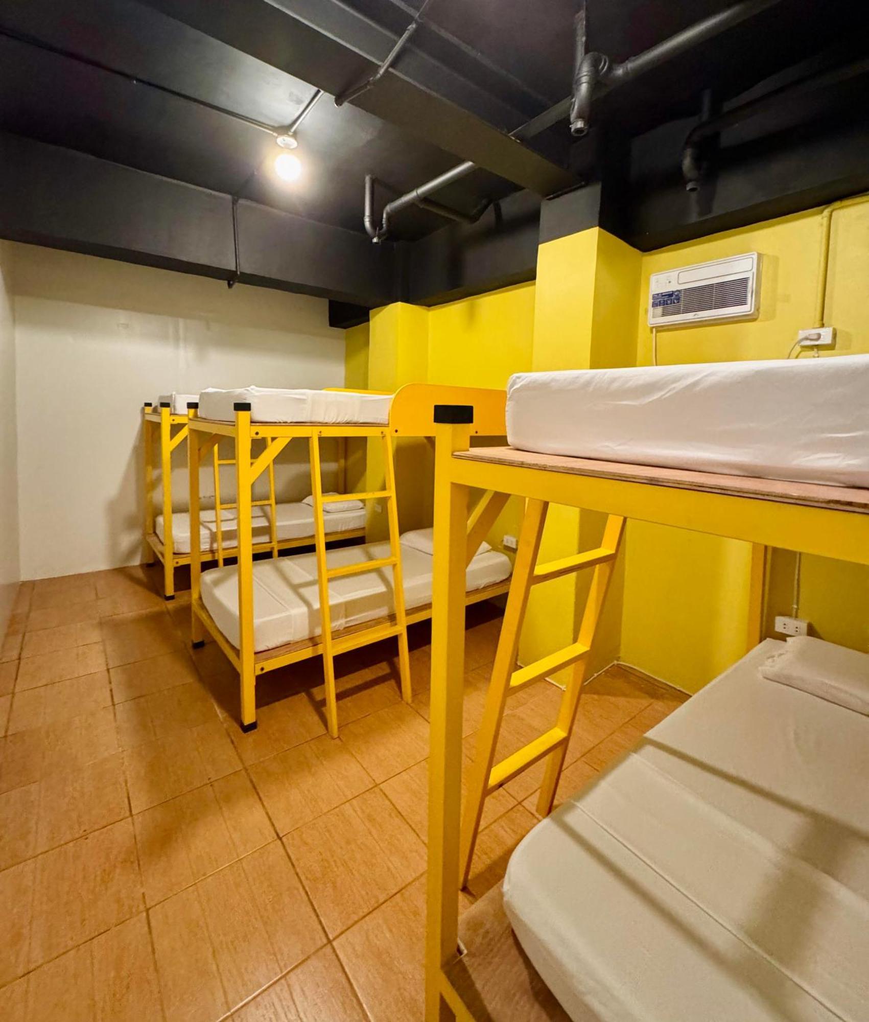 Cheese Hostel Manila Makati City Екстериор снимка