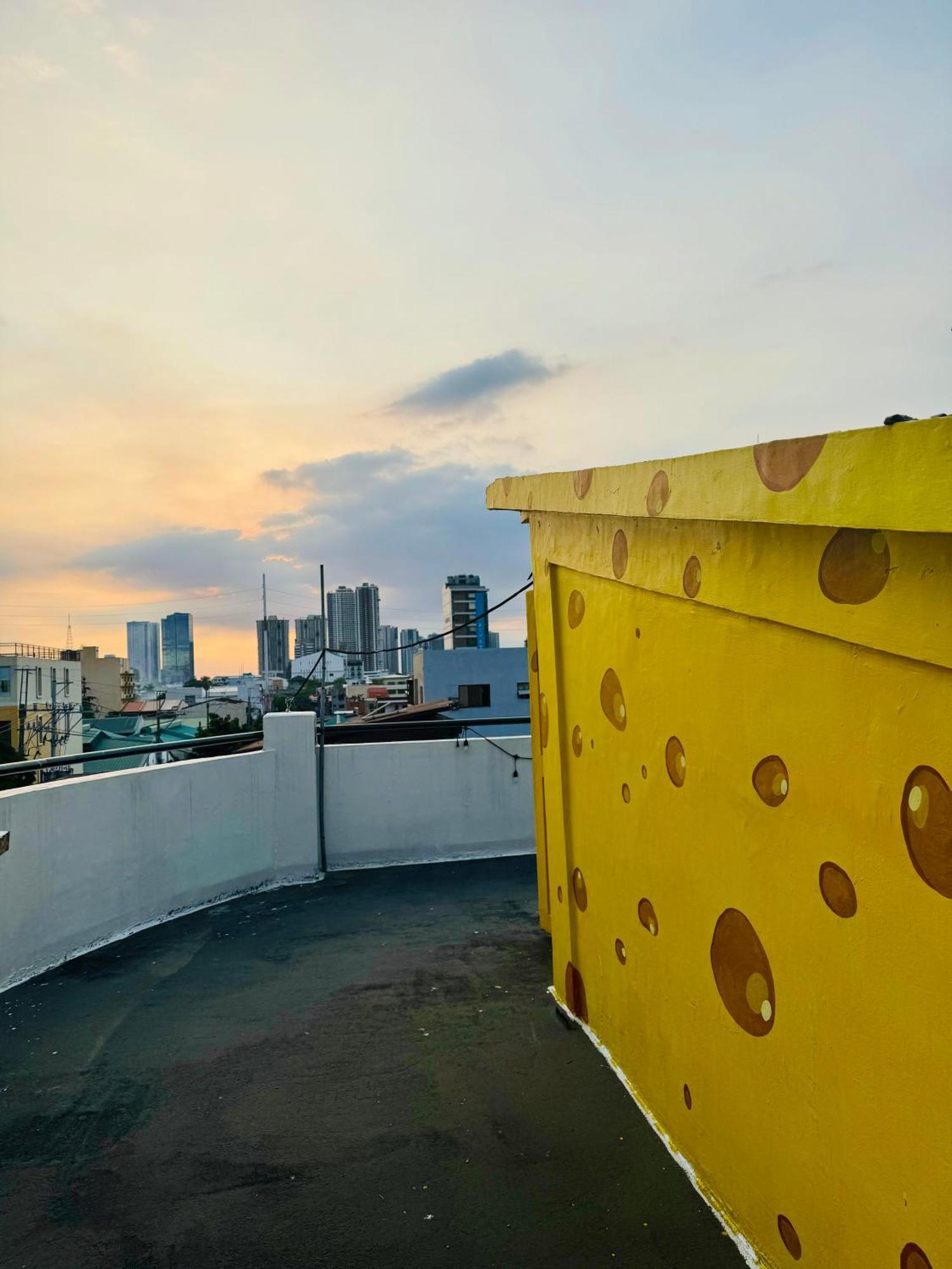 Cheese Hostel Manila Makati City Екстериор снимка