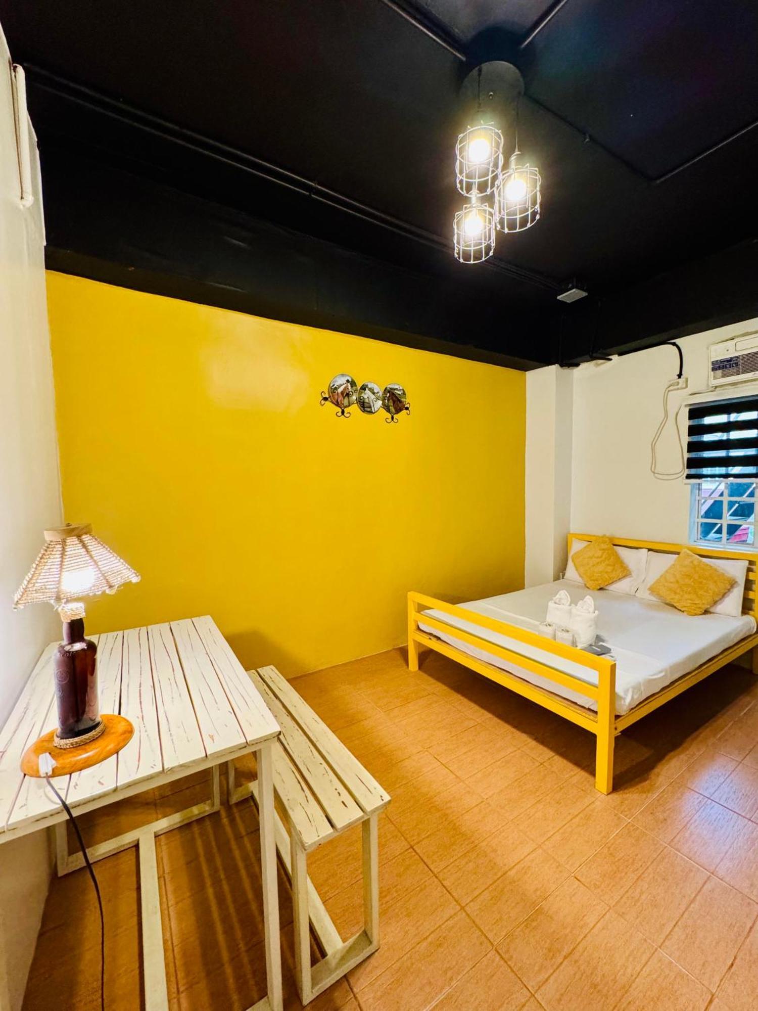 Cheese Hostel Manila Makati City Екстериор снимка