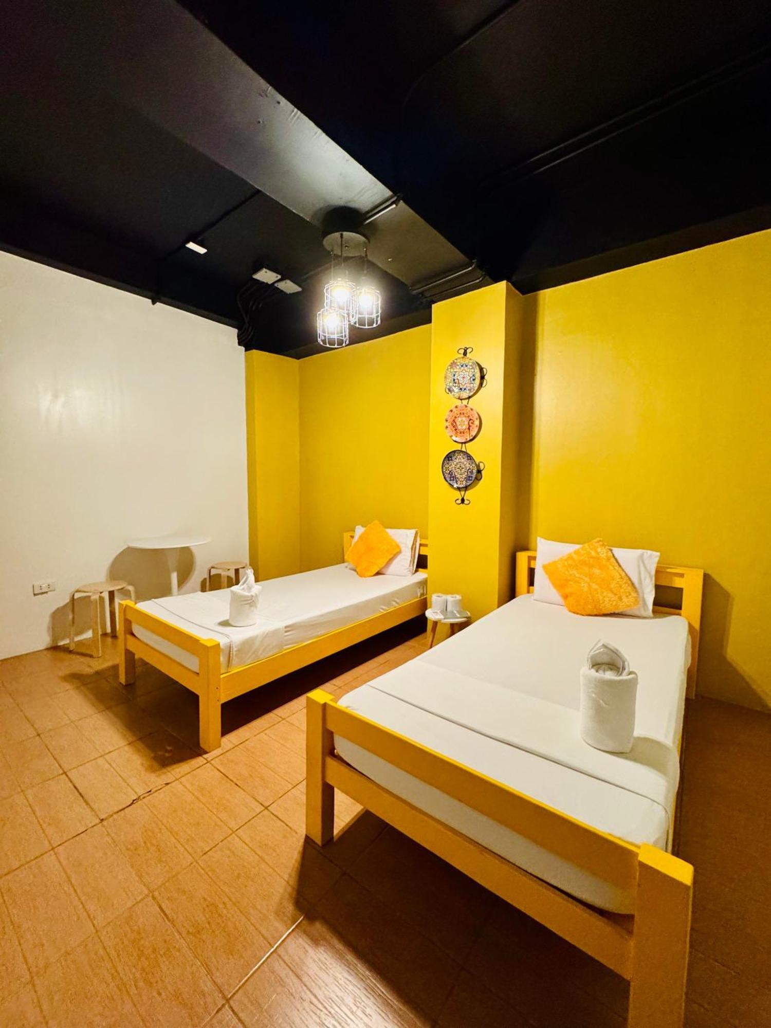 Cheese Hostel Manila Makati City Екстериор снимка