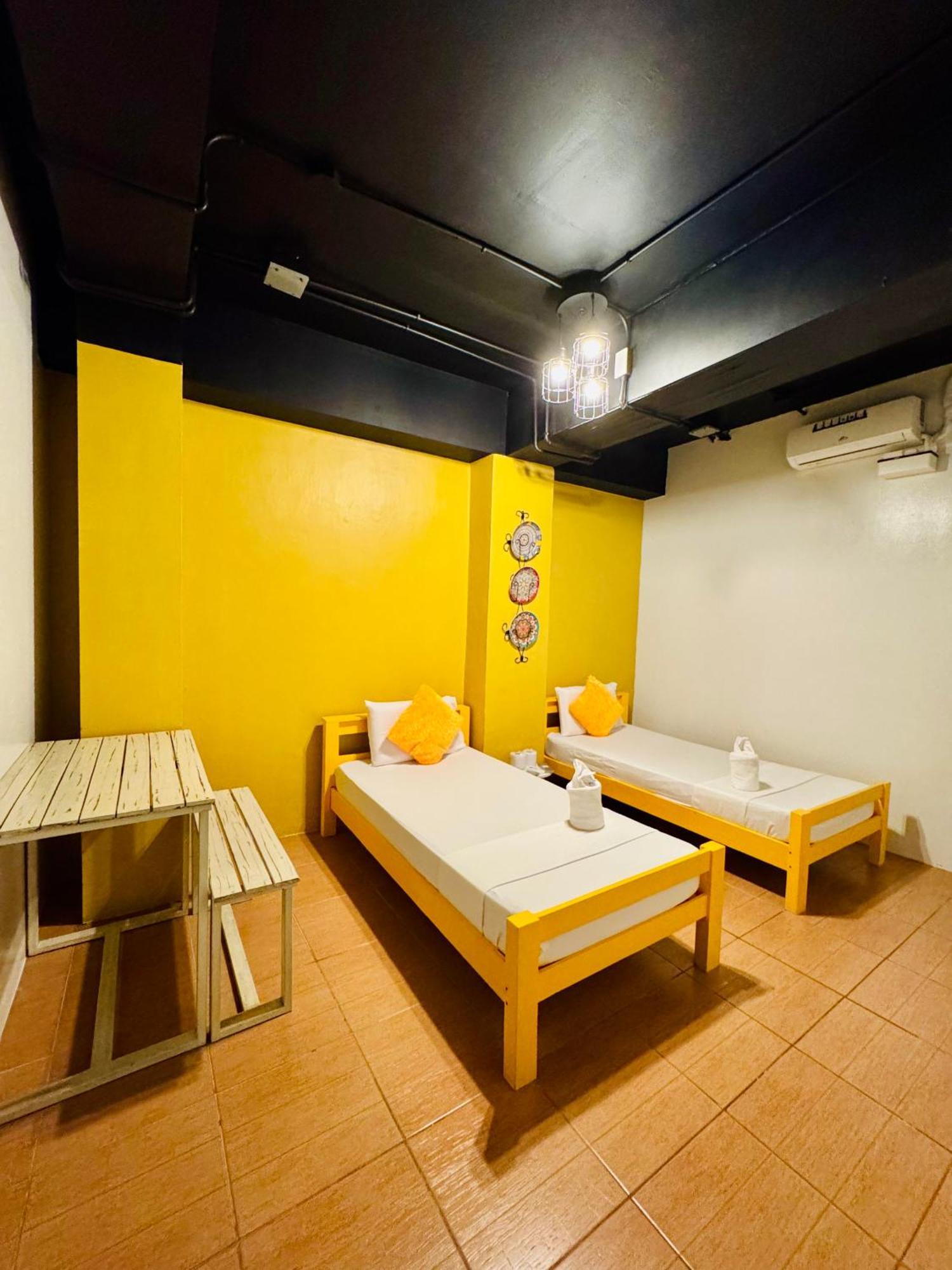 Cheese Hostel Manila Makati City Екстериор снимка